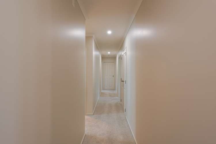 8 Woodland Grove Wainuiomata_17