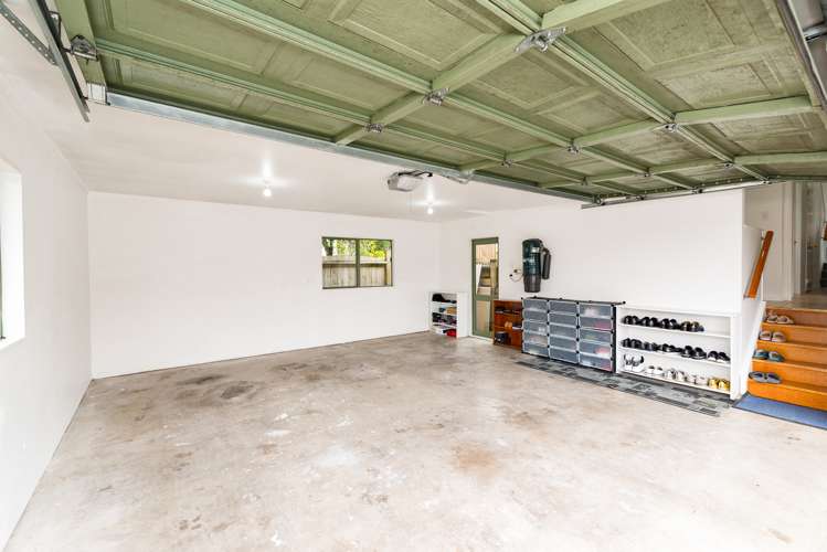 8a Kelwyn Road Kelston_15