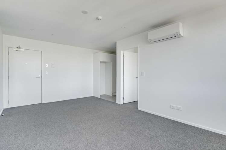101/3 Rauemi Way Te Atatu South_13