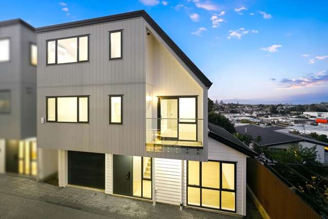 Westlake Double Zone with Bonus Storage