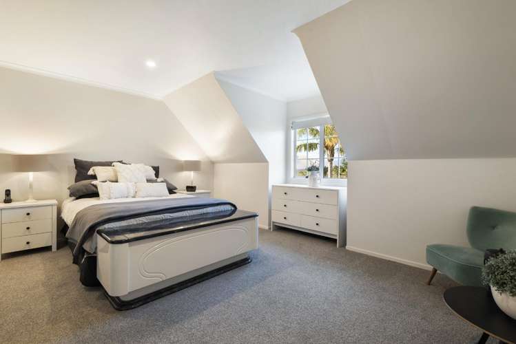 690 Ridge Road Riverhead_18