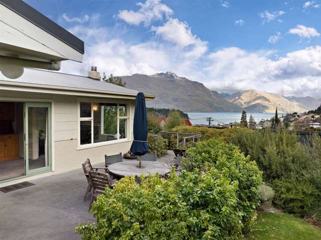 89 Hallenstein Street Queenstown_2