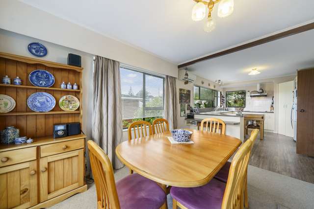 36 Queens Road Waikanae Beach_2