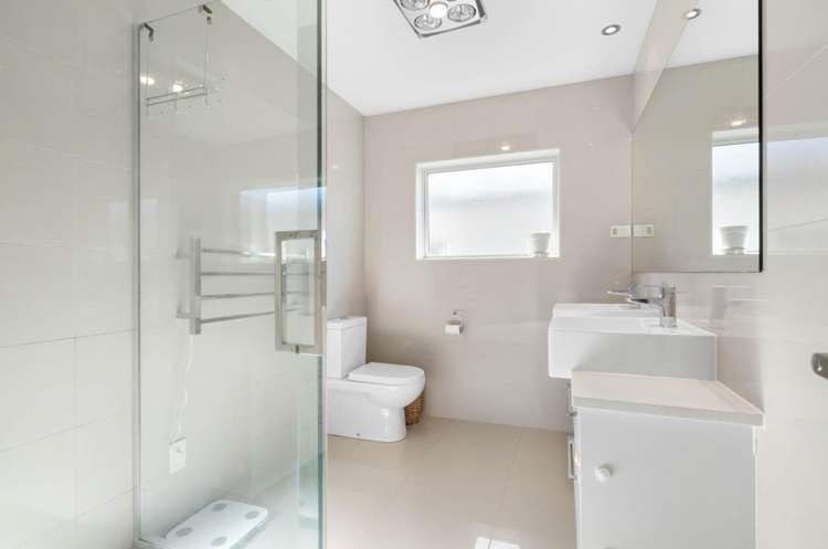 218 Murphys Road Flat Bush_16