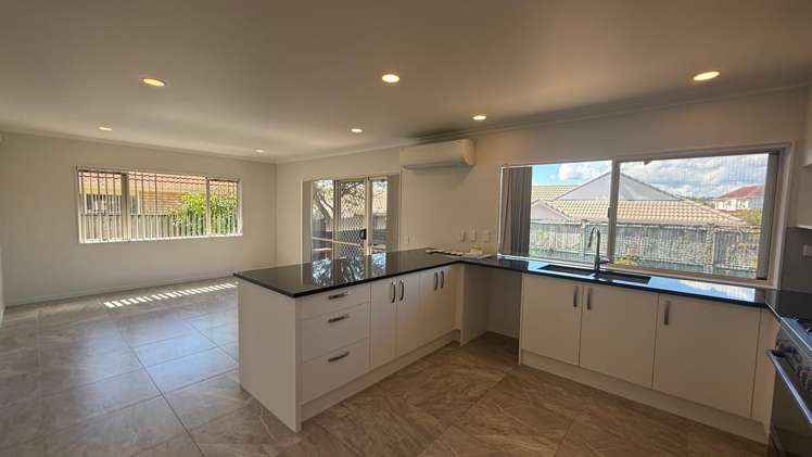 186 Botany Rd Botany Downs_7