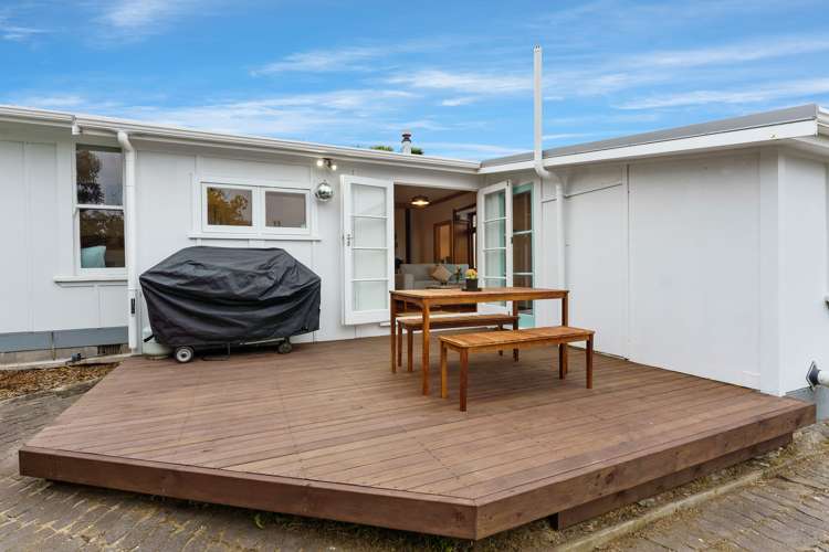 33 Tasman Road Otaki Beach_21