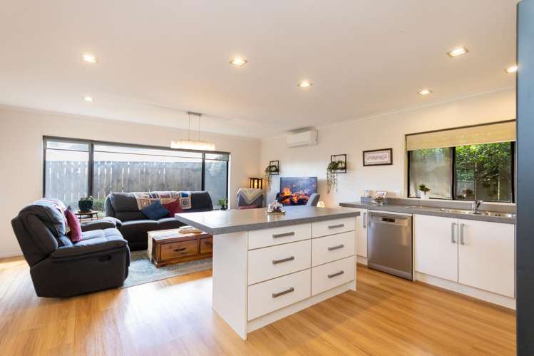 29 Johnstone Drive Fitzherbert_10