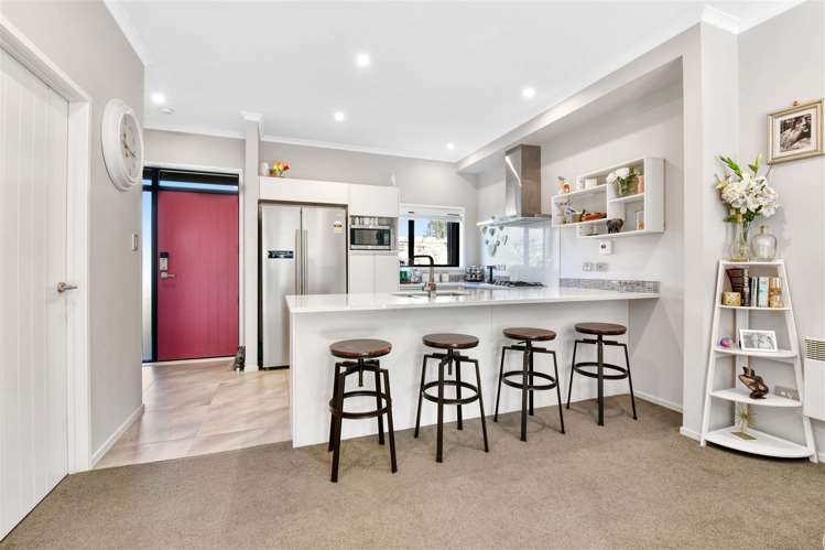 117 Bonair Crescent Silverdale_10