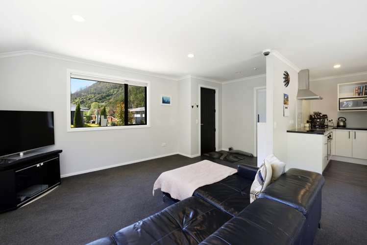 7 Olivine Terrace The Brook_10