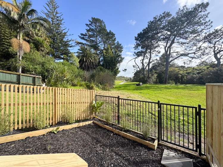 1/8 Lowtherhurst Road 11410_9