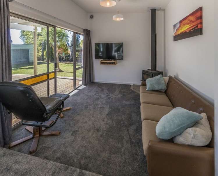 6 Frye Crescent Albert Town_11