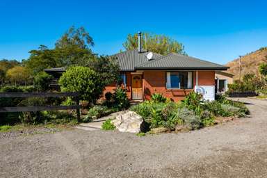 63 Gibsons Road_1