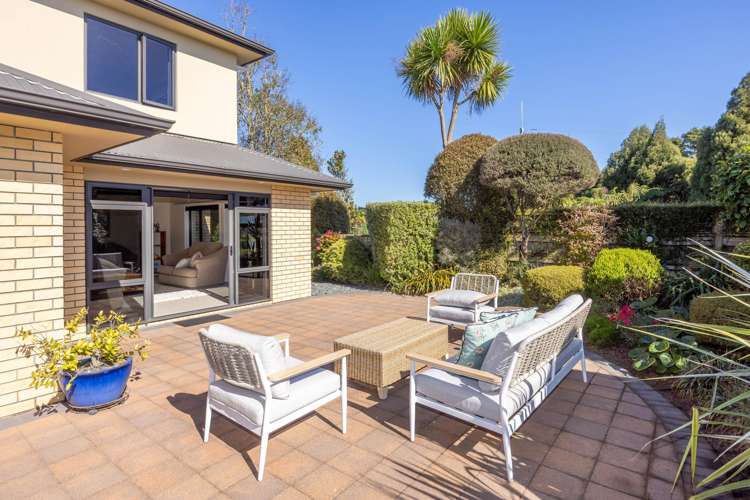 72 Barrington Drive Huntington_31