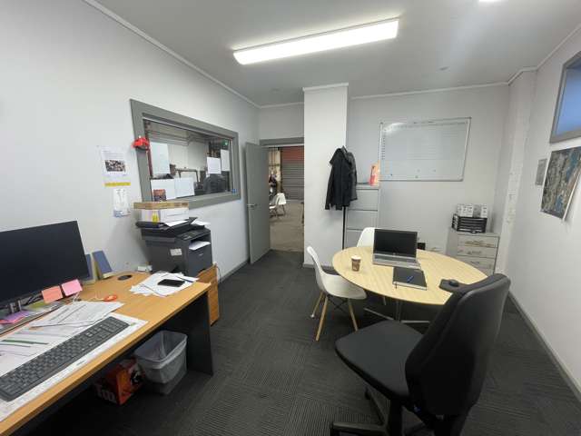 70 East St Petone_3