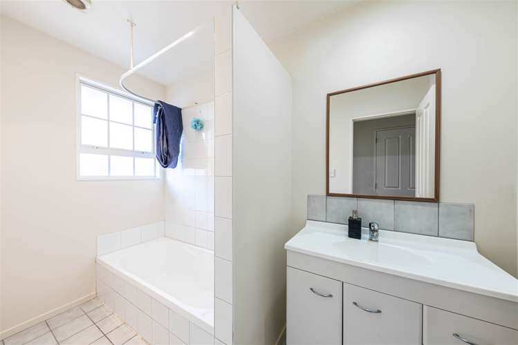 9b Crohane Place Addington_13