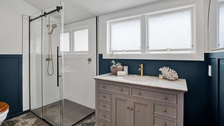 19 Baring Terrace Strandon_21