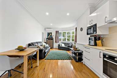 2/886 Dominion Road_2