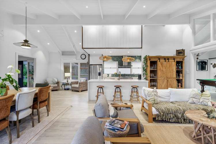 899 Whangaparaoa Road Manly_10