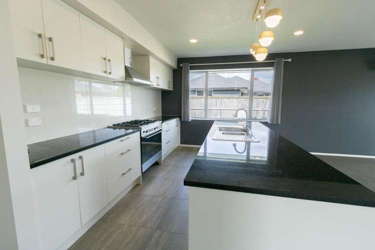 95 Watkins Road 11373_7