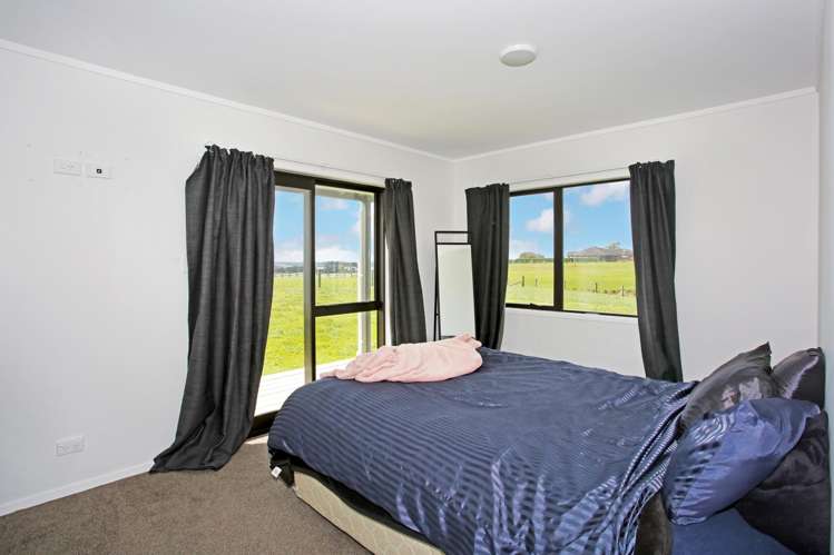 1047 Awhitu Road Pollok_24