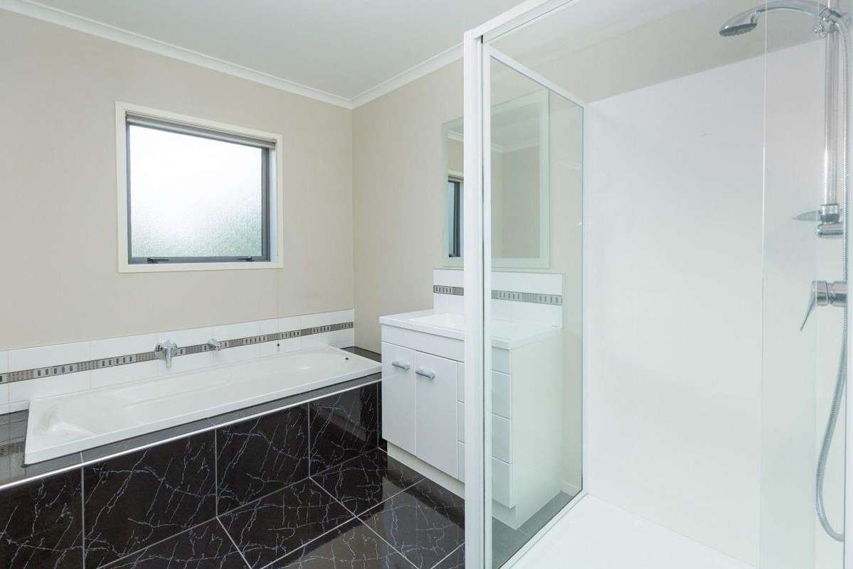 Masterton - 3 Bedrooms 3