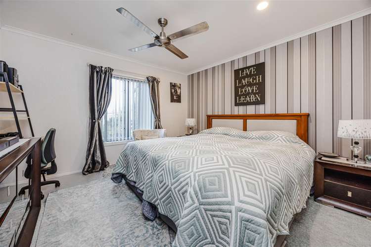 12/1 Ambrico Place New Lynn_11