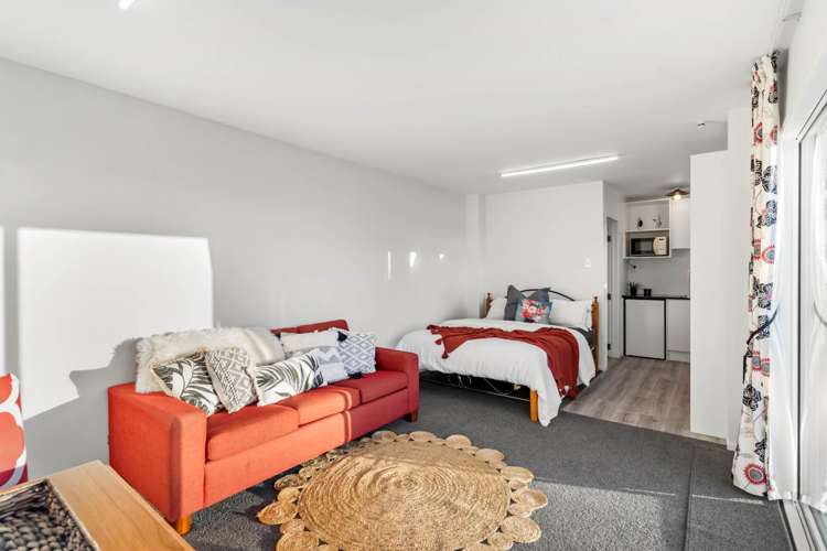 966 Whangaparaoa Road Manly_15