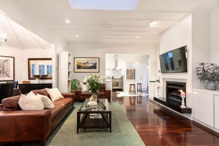 71 Beach Road Mellons Bay_4