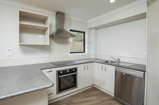 4/19 Albert Street 1074_1