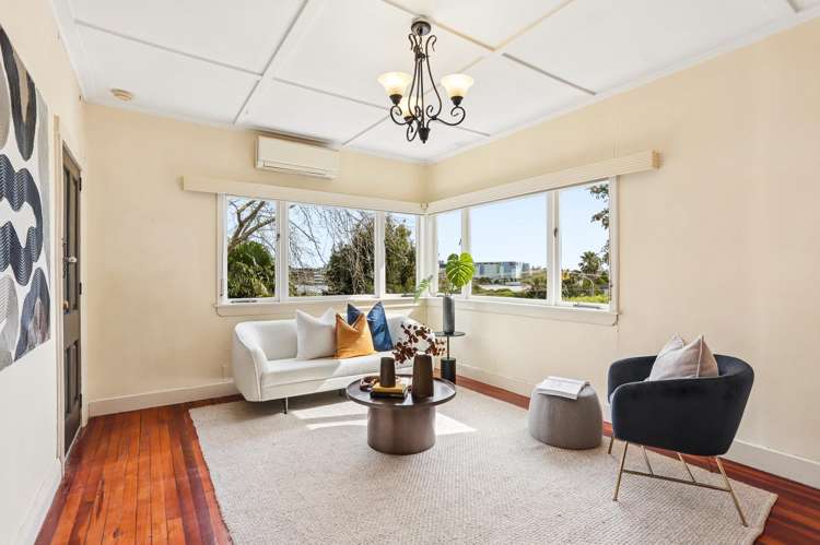 46 Newington Road Henderson_5
