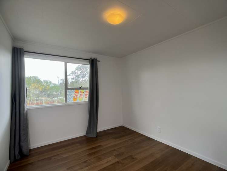 7 Astral Place Clover Park_5