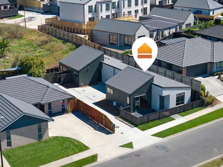 1/42 Ladeira Place Fitzroy_1