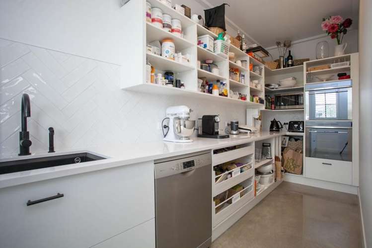 11 Alan Livingston Drive Cambridge_7