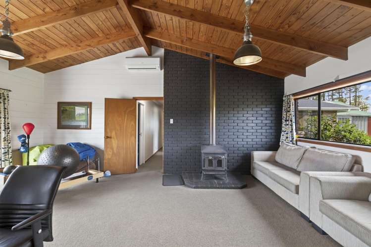 438 Alfred Road Egmont Village_21