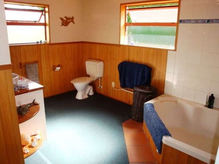 28 Aileen Place Whangamata_10