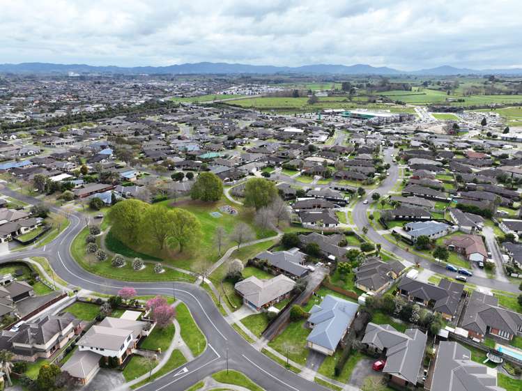 35 Farringdon Avenue Rototuna North_18