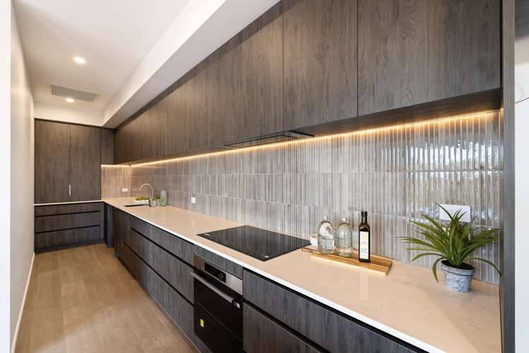 38 Bridgehampton Drive_5