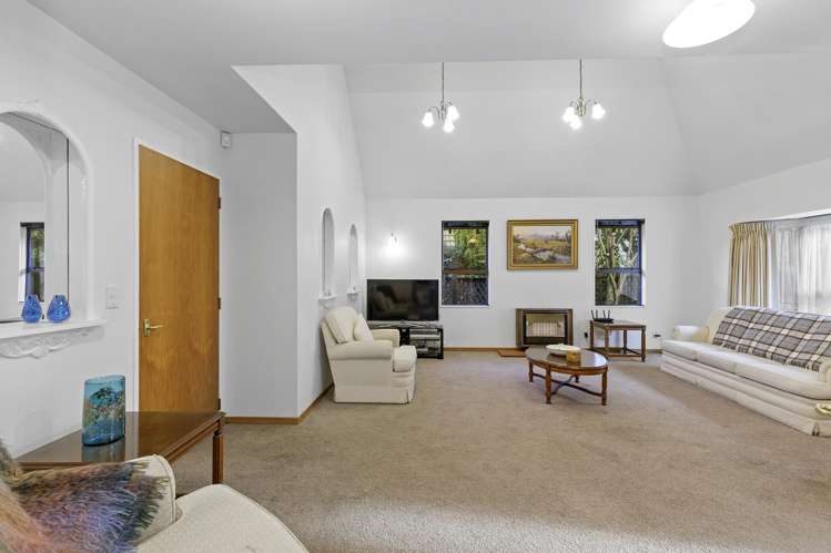 1/406 Fergusson Drive Heretaunga_1