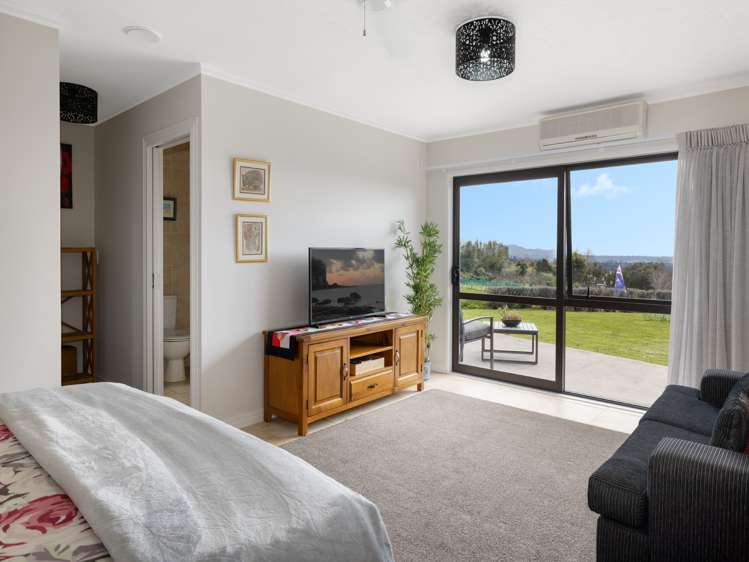 213 Upland Road Aongatete_14