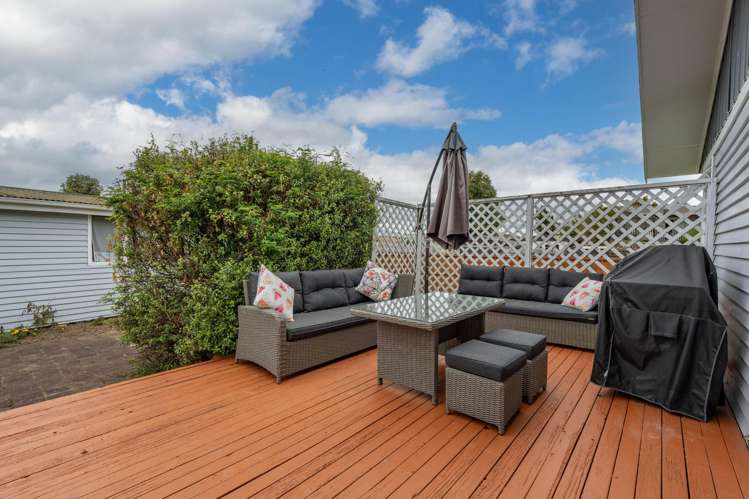 22 Joanna Place Deanwell_12