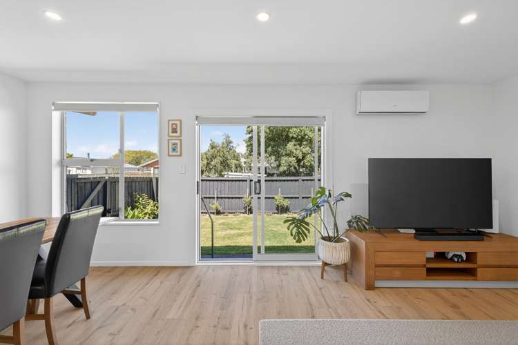 2/21 Cob Crescent Woolston_6