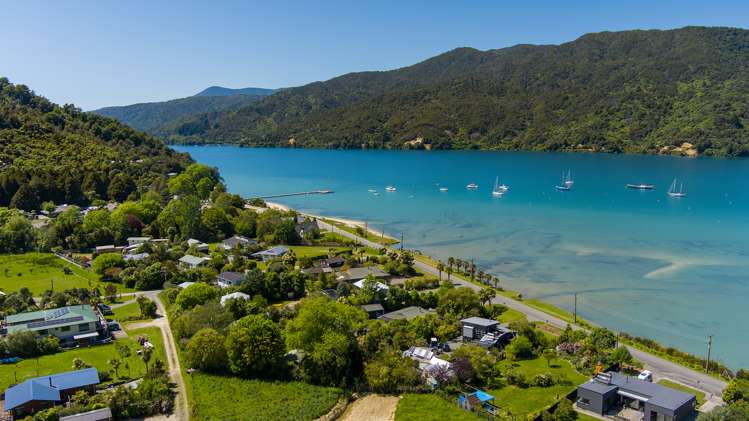 5a Lady Cobham Grove Anakiwa and Surrounds_17