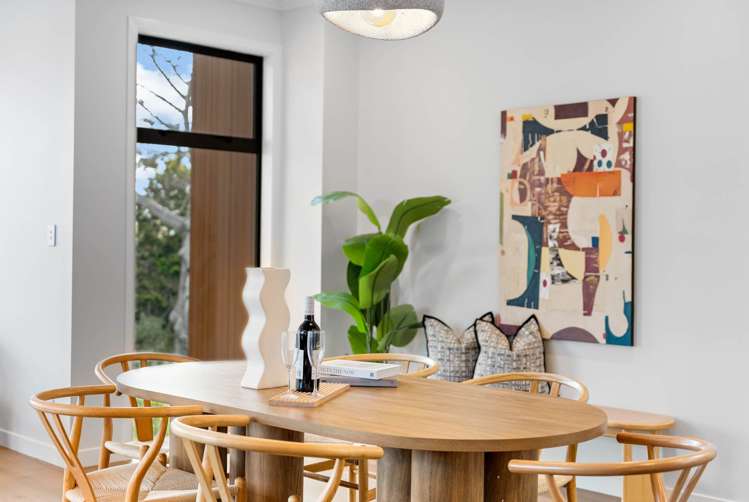 545 Beach Road Murrays Bay_15