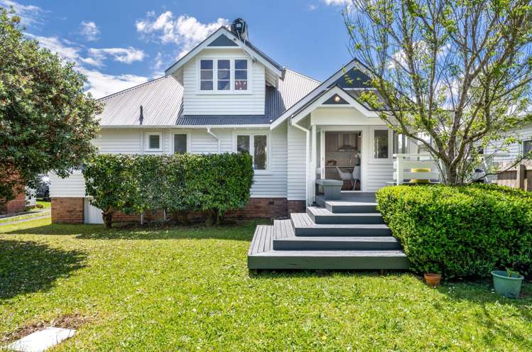 28 Springleigh Avenue Mount Albert_4