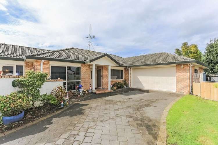 8 Manor Park Drive Pyes Pa_19