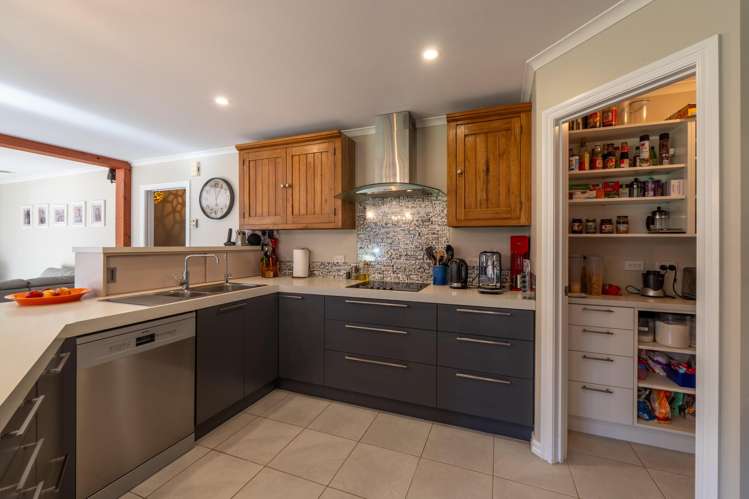 57 Matua Grove Otatara_5