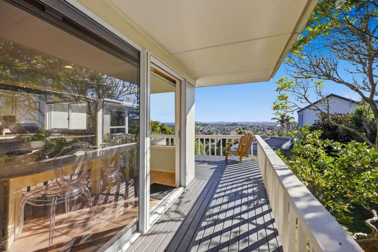 10 Etherege Place Mellons Bay_12