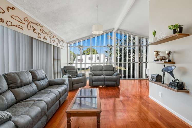 39 Totaravale Drive Totara Vale_1