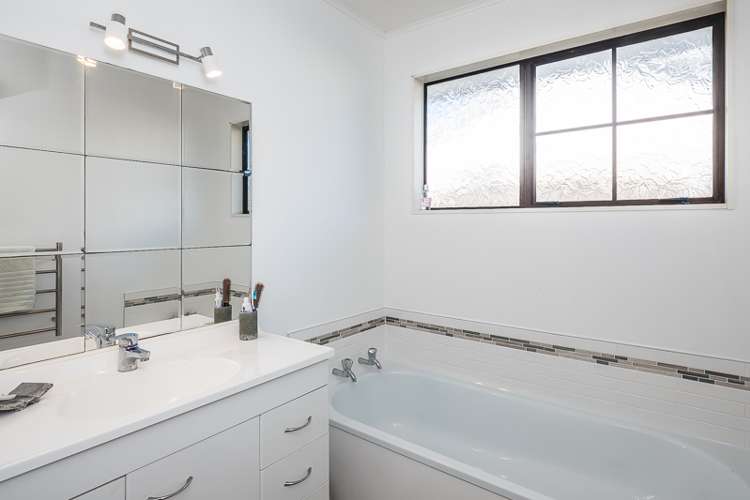 20 Awanui Drive Waikanae_18