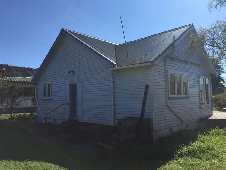 11 Seddon Street Runanga_12